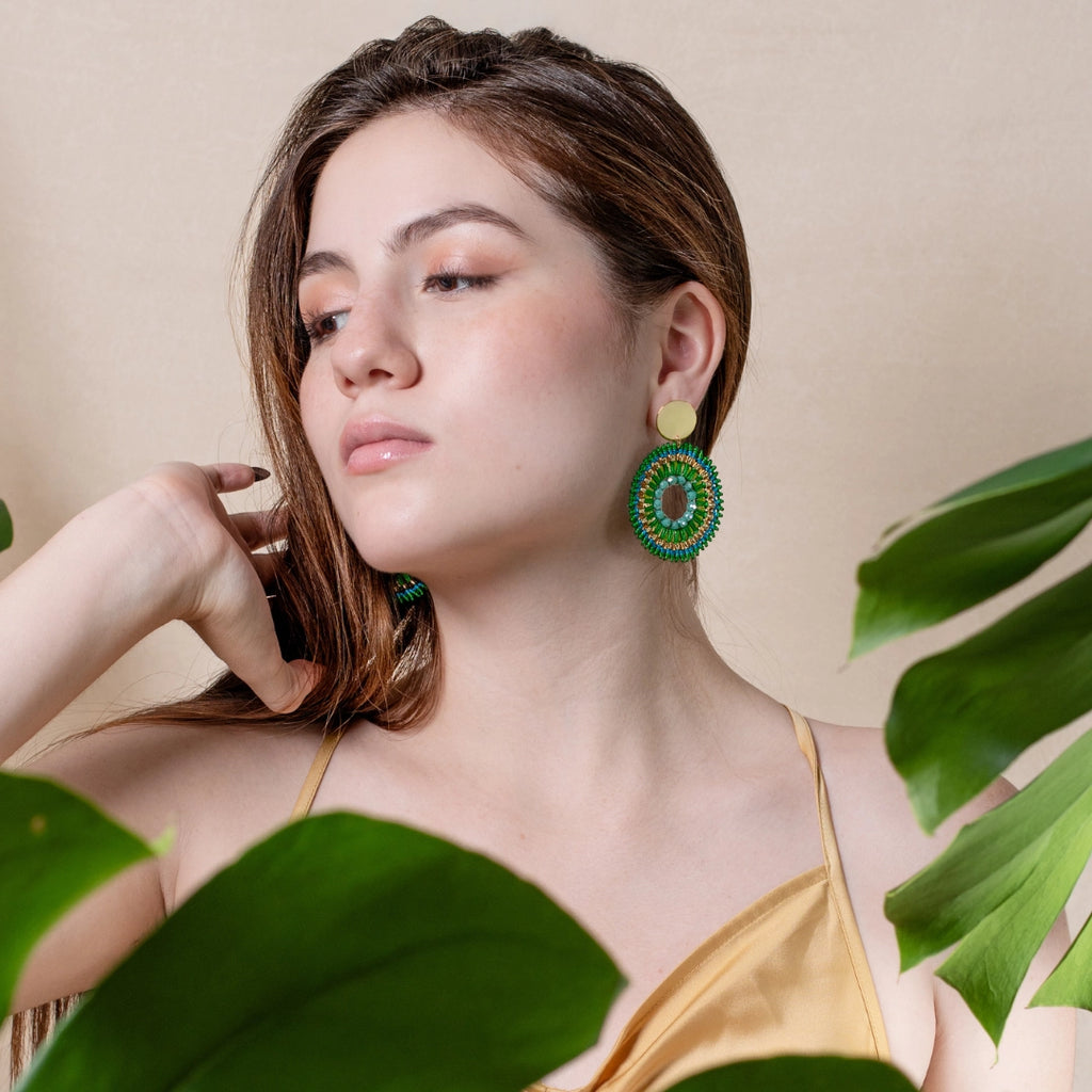 Arete amanecer verde y turquesa