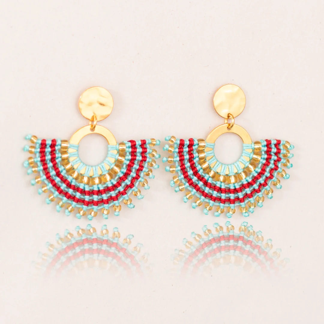 Arete media luna cielo rojo